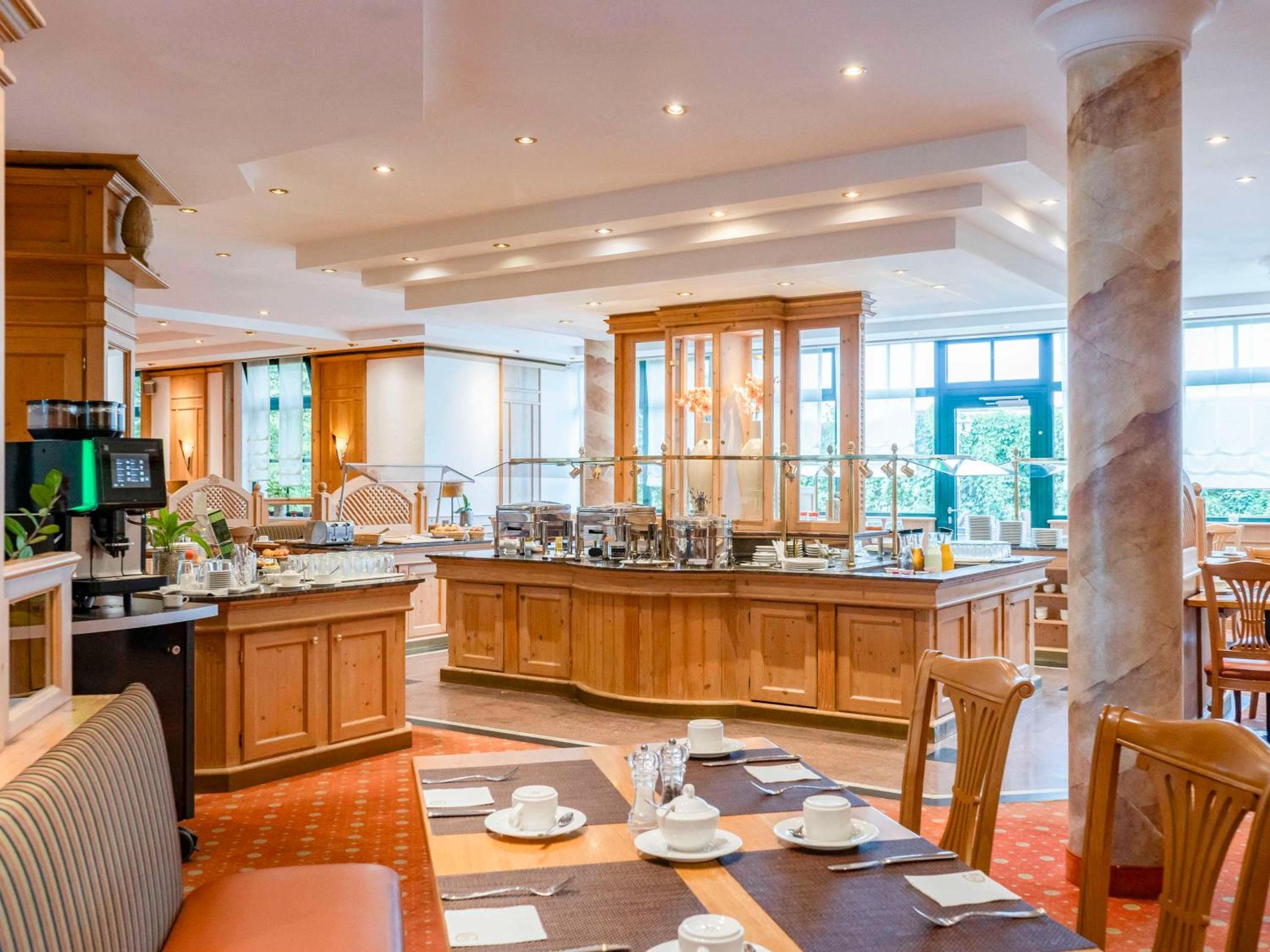 Atomis Hotel Munich Airport by Mercure