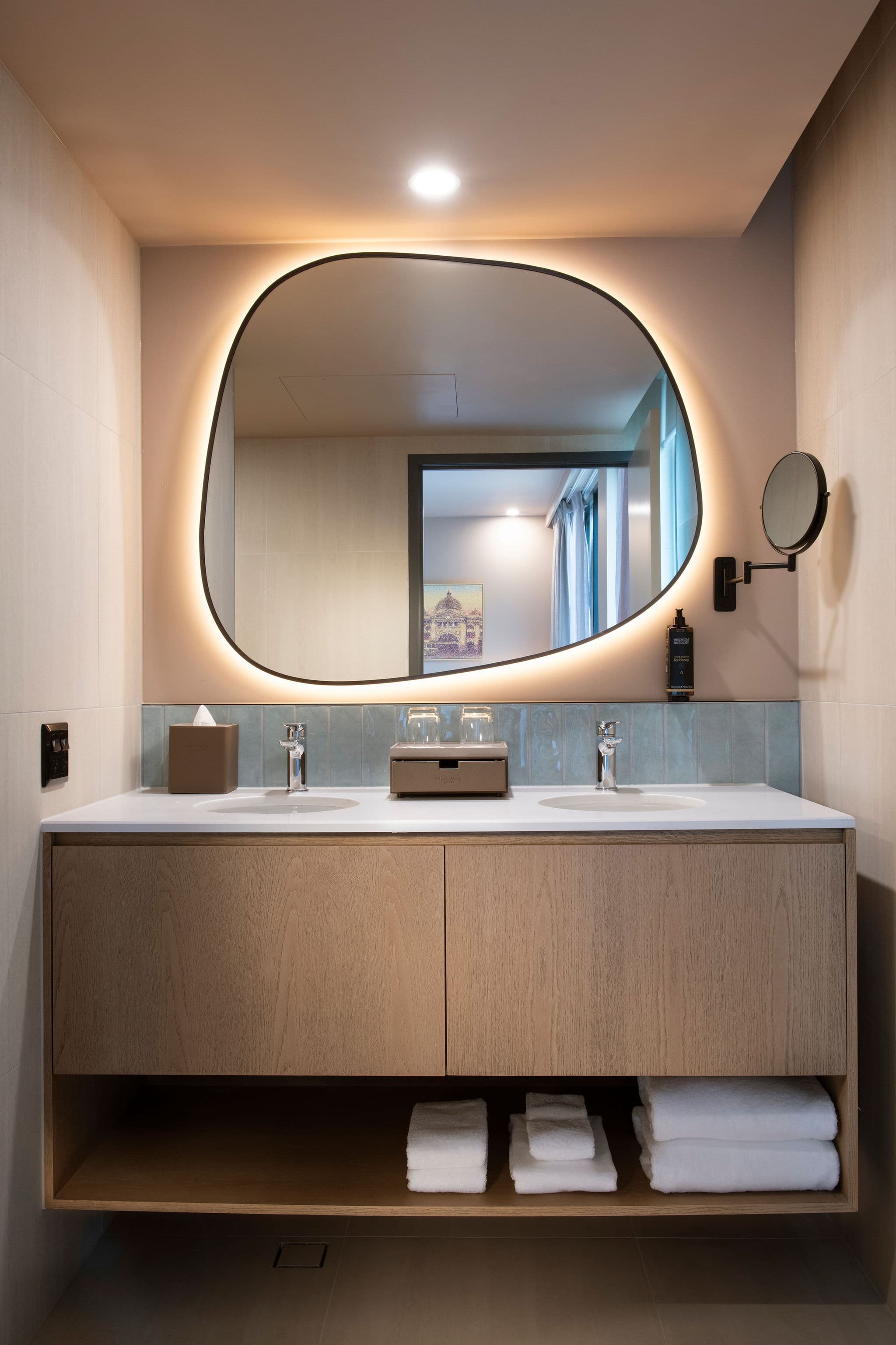 Mercure Melbourne La Trobe Street