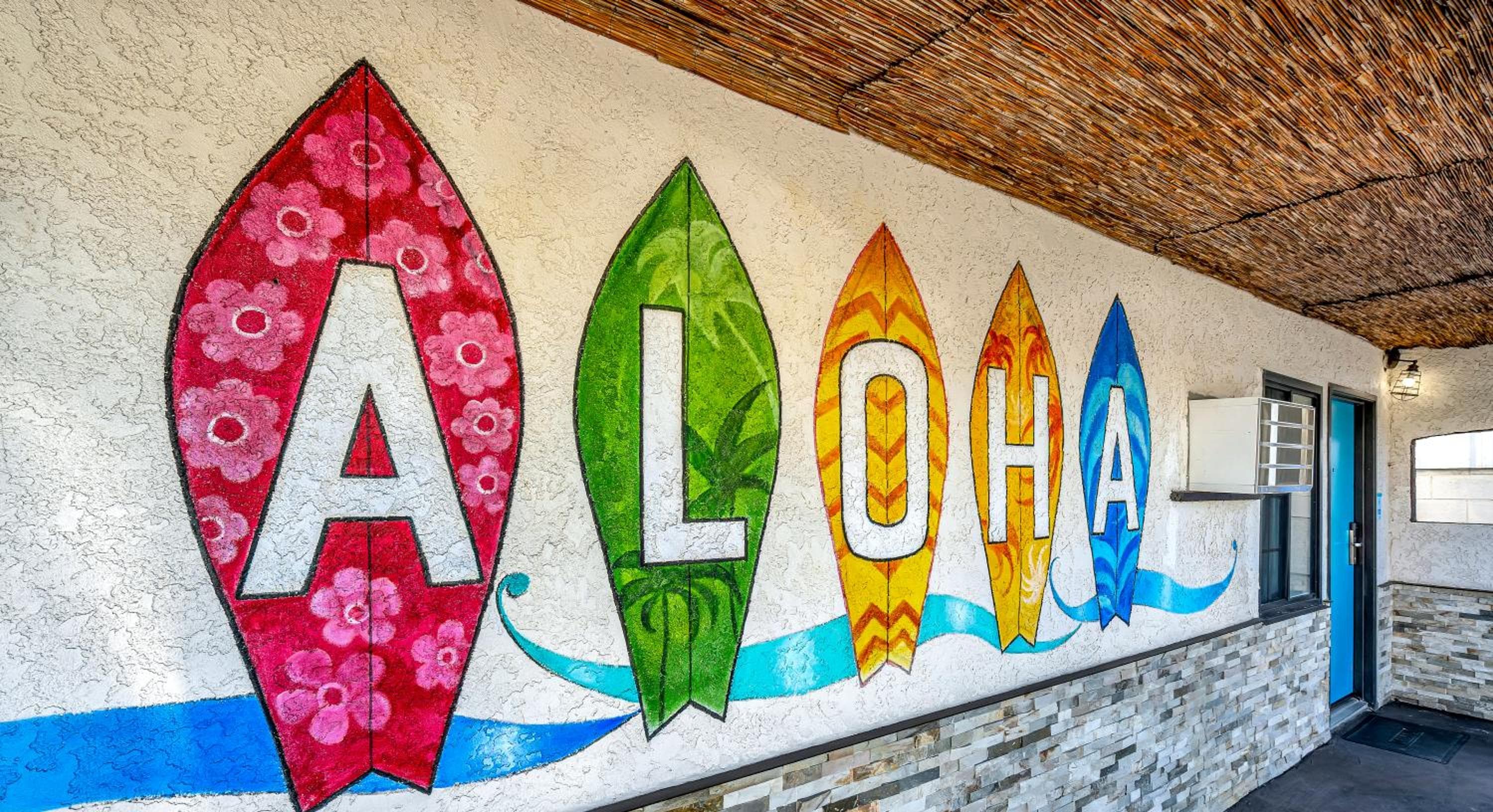 Royal Hawaiian Inn - Mid City