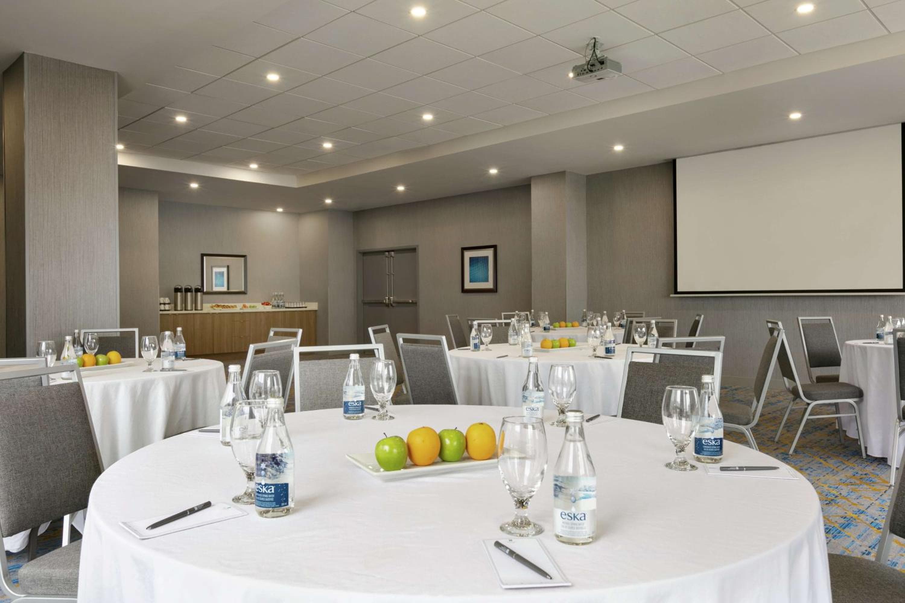 Embassy Suites by Hilton Montreal Airport