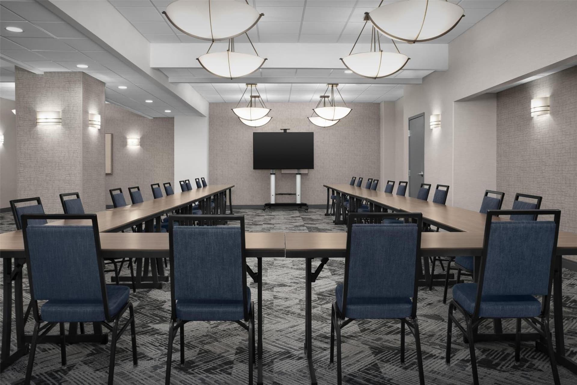 Hampton Inn Indianapolis Downtown Across from Circle Center