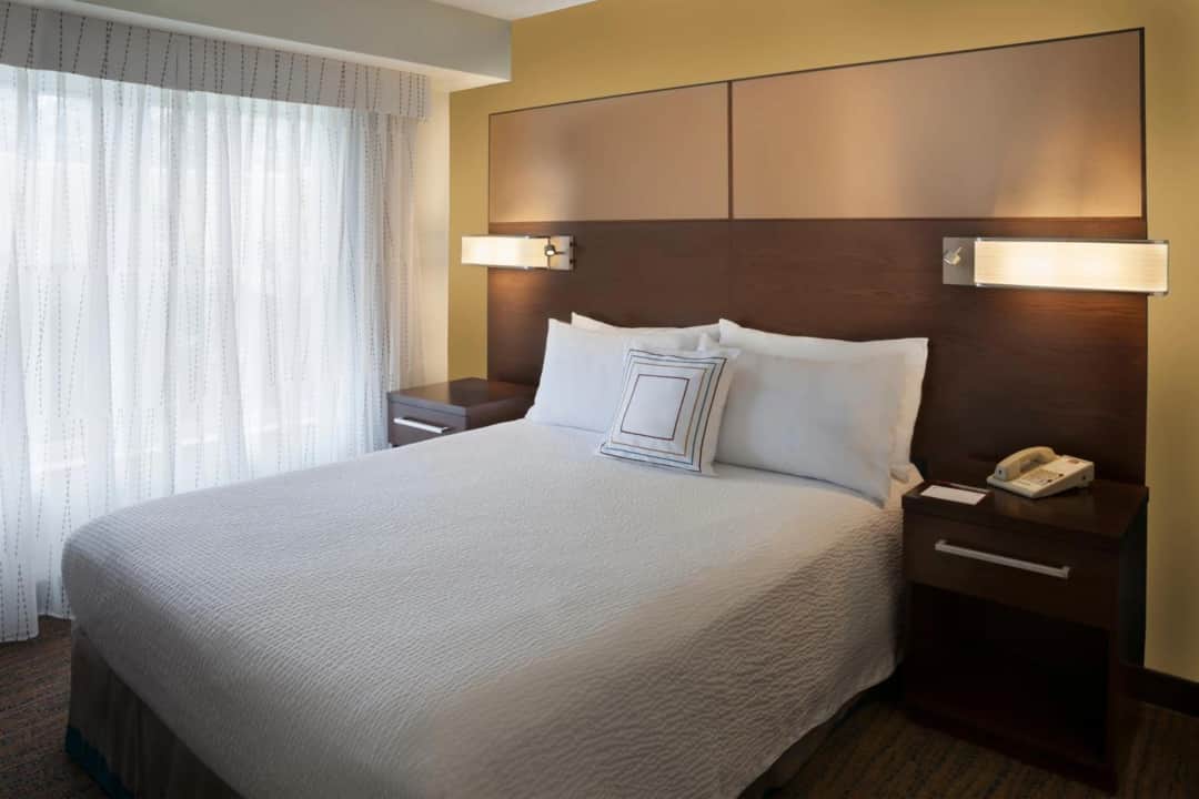 Cambridge Suites Mississauga