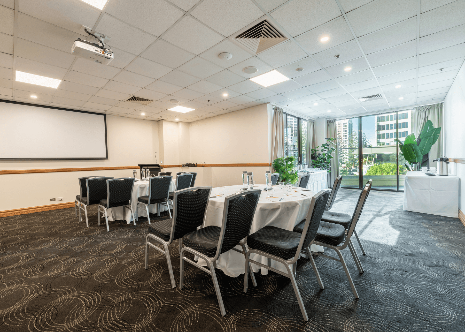 voco Gold Coast by IHG