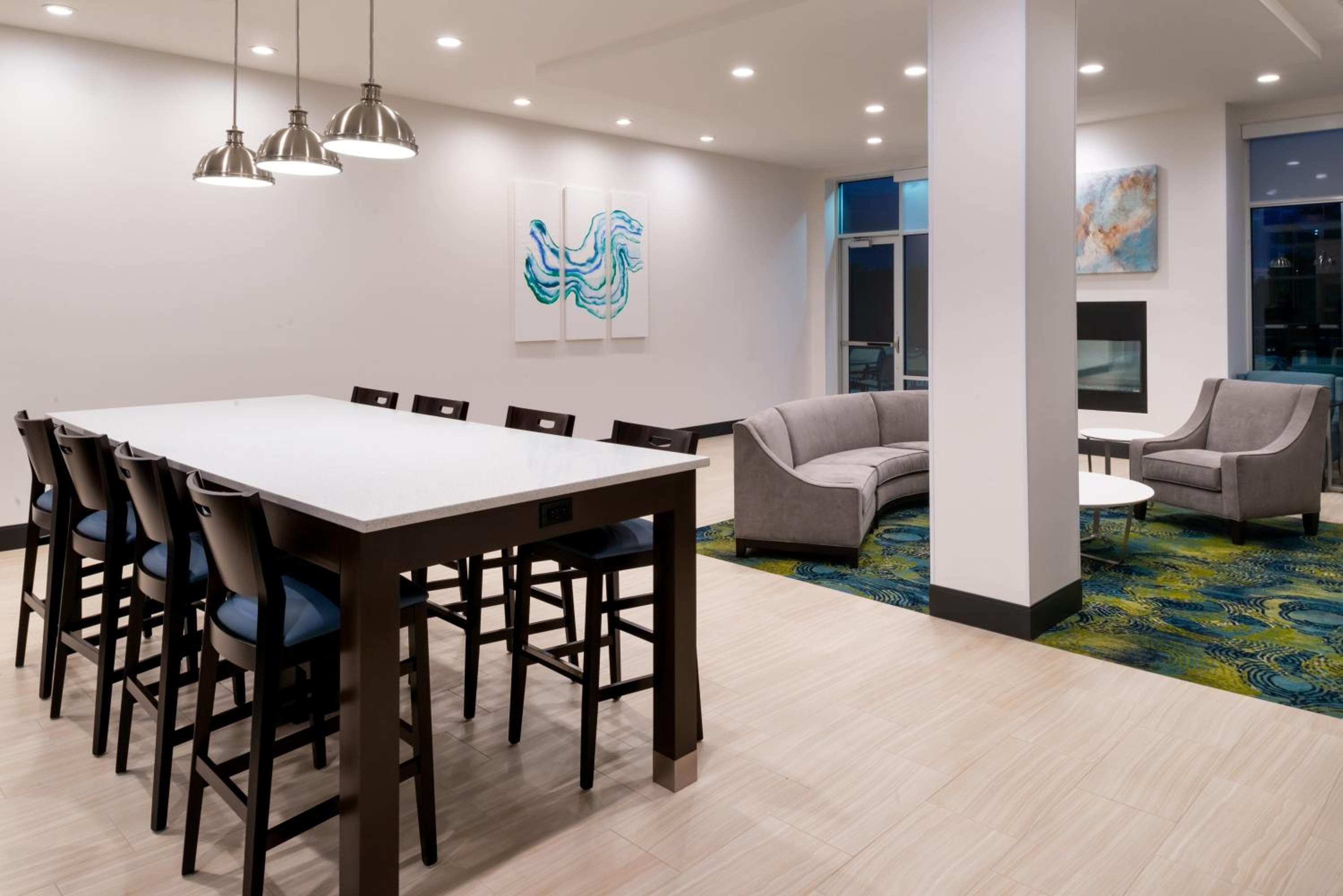 Holiday Inn & Suites Farmington Hills - Detroit NW by IHG