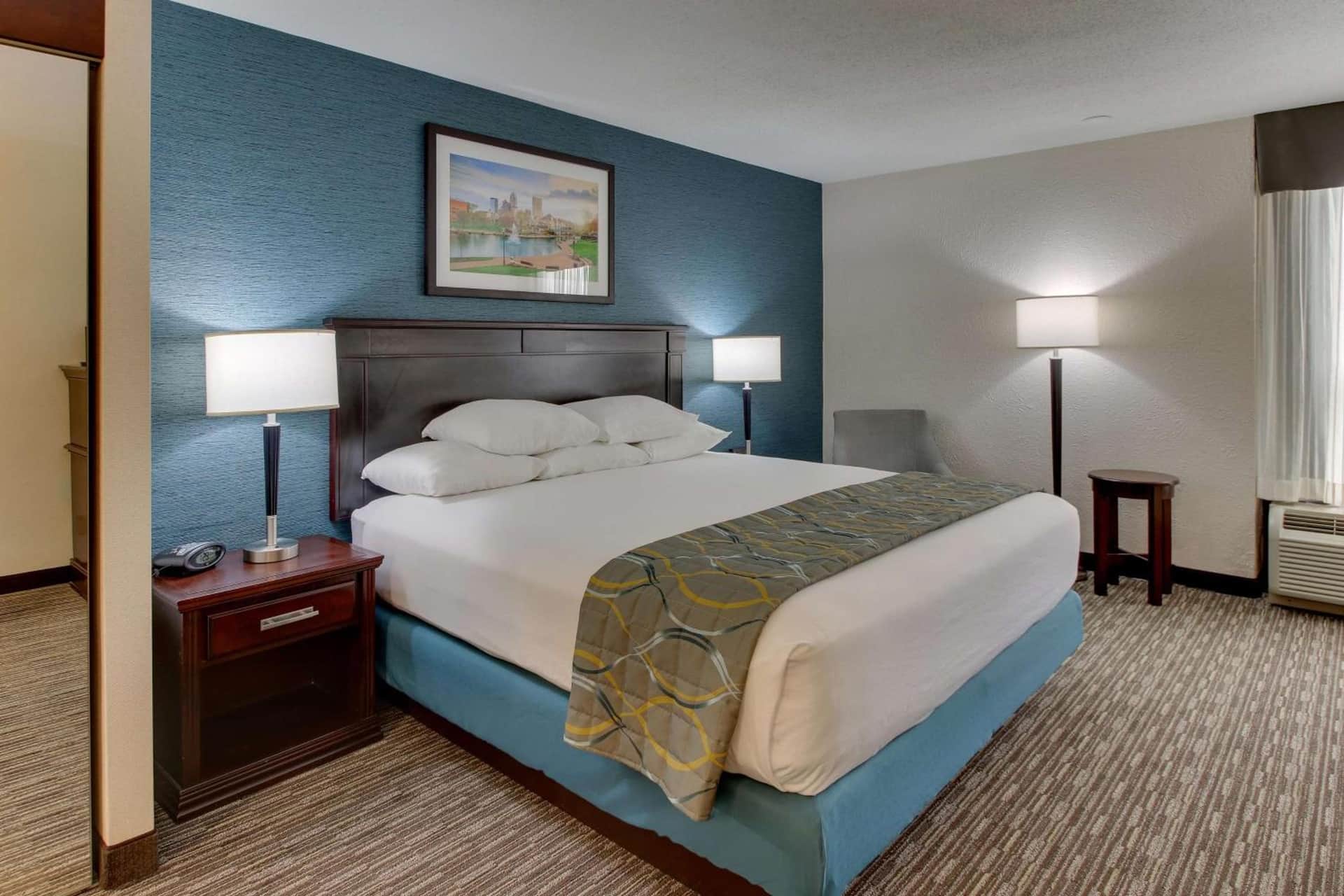 Best Western PLUS INDIANAPOLIS NORTH AT PYRAMIDS