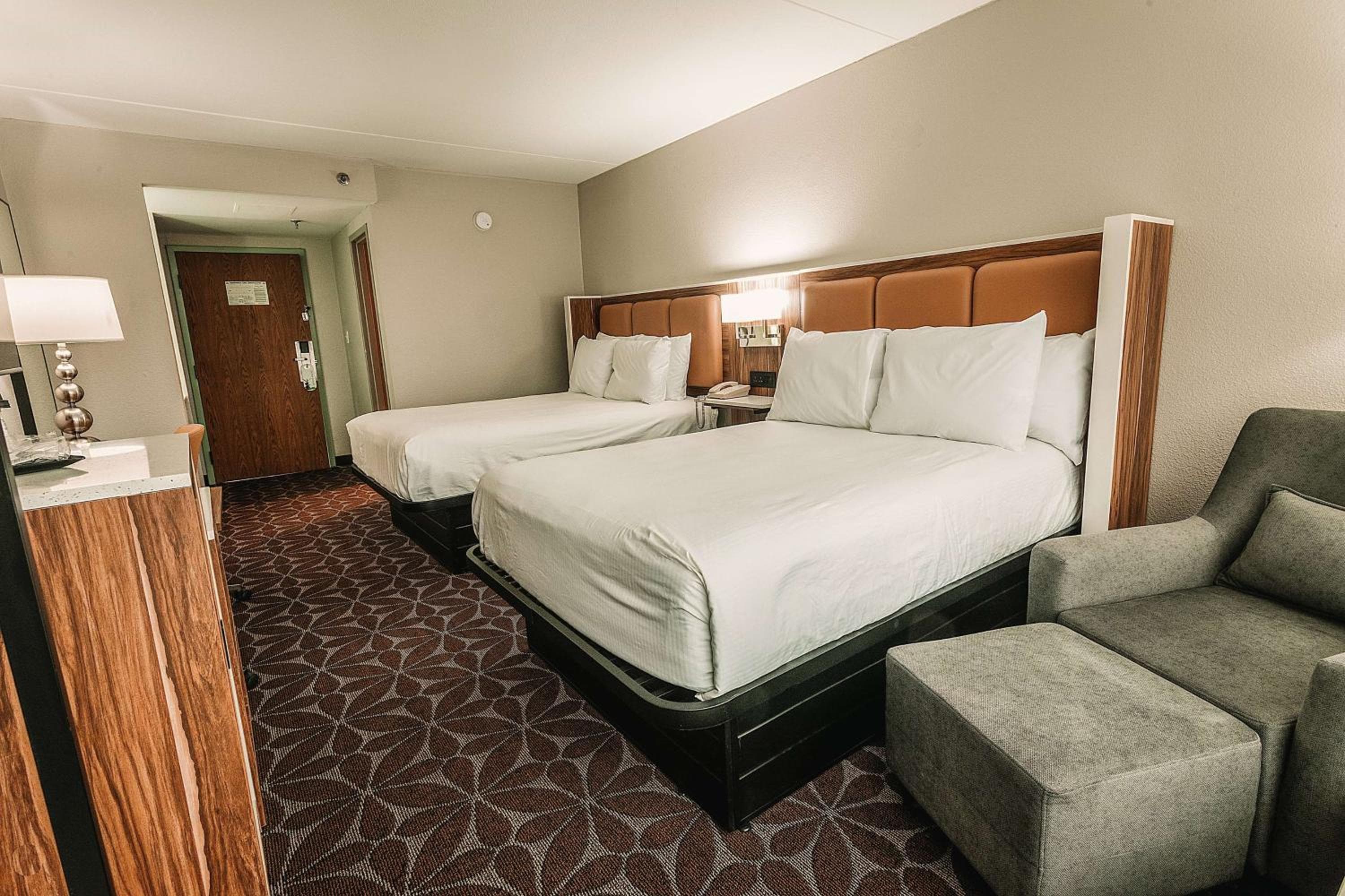 Wyndham Garden Williamsburg Busch Gardens Area