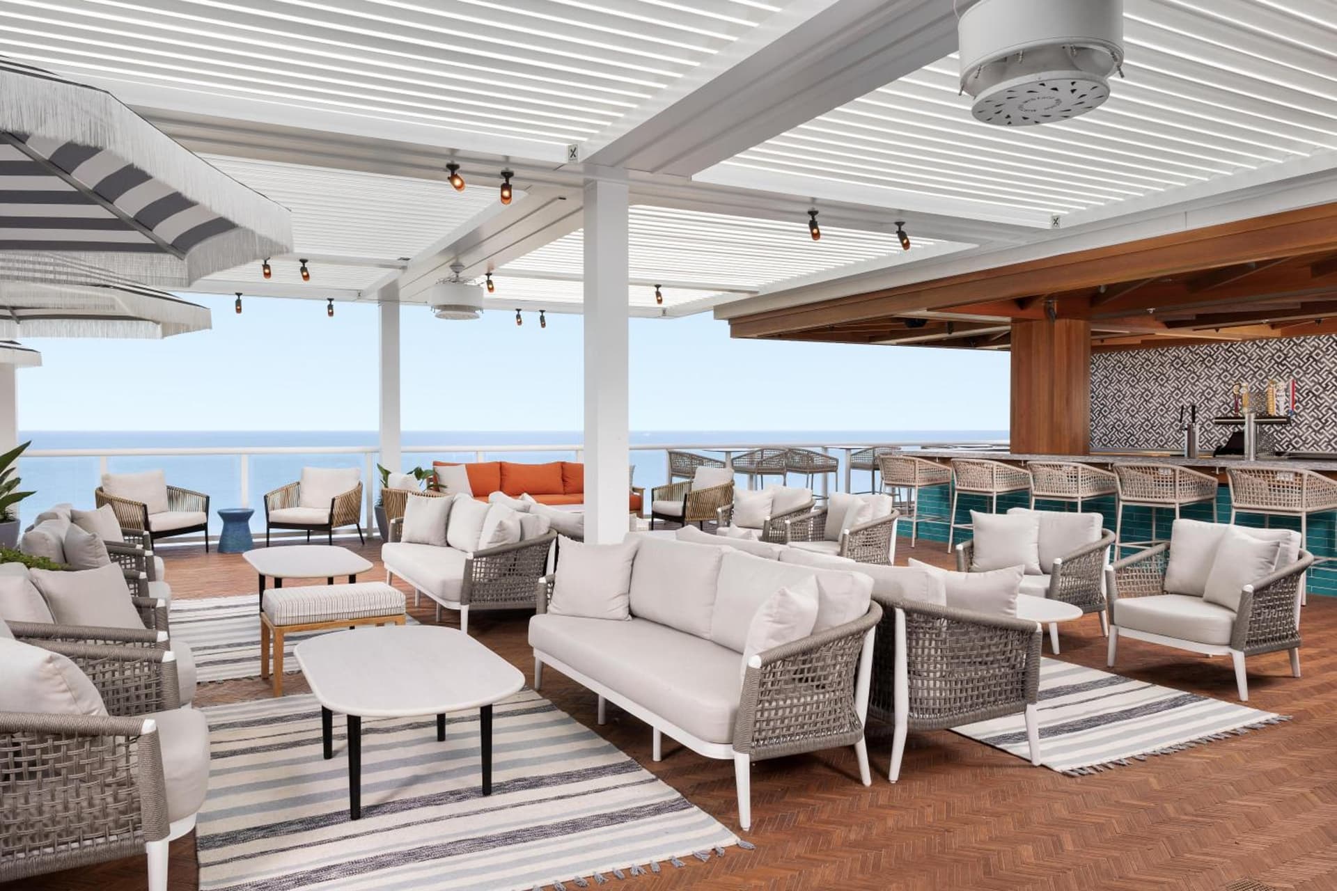 The Hiatus Clearwater Beach, Curio Collection by Hilton