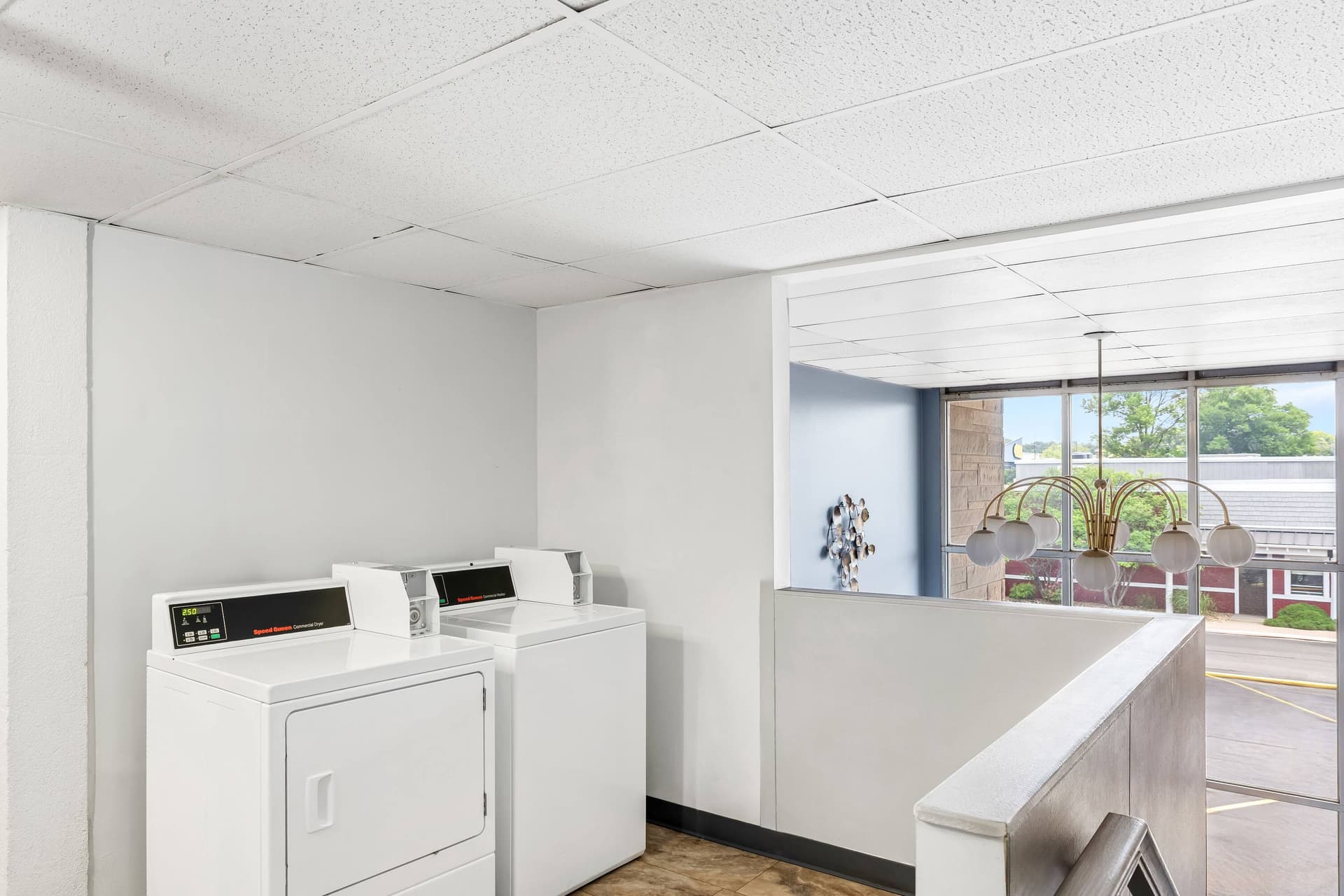 Travelodge by Wyndham Bloomington