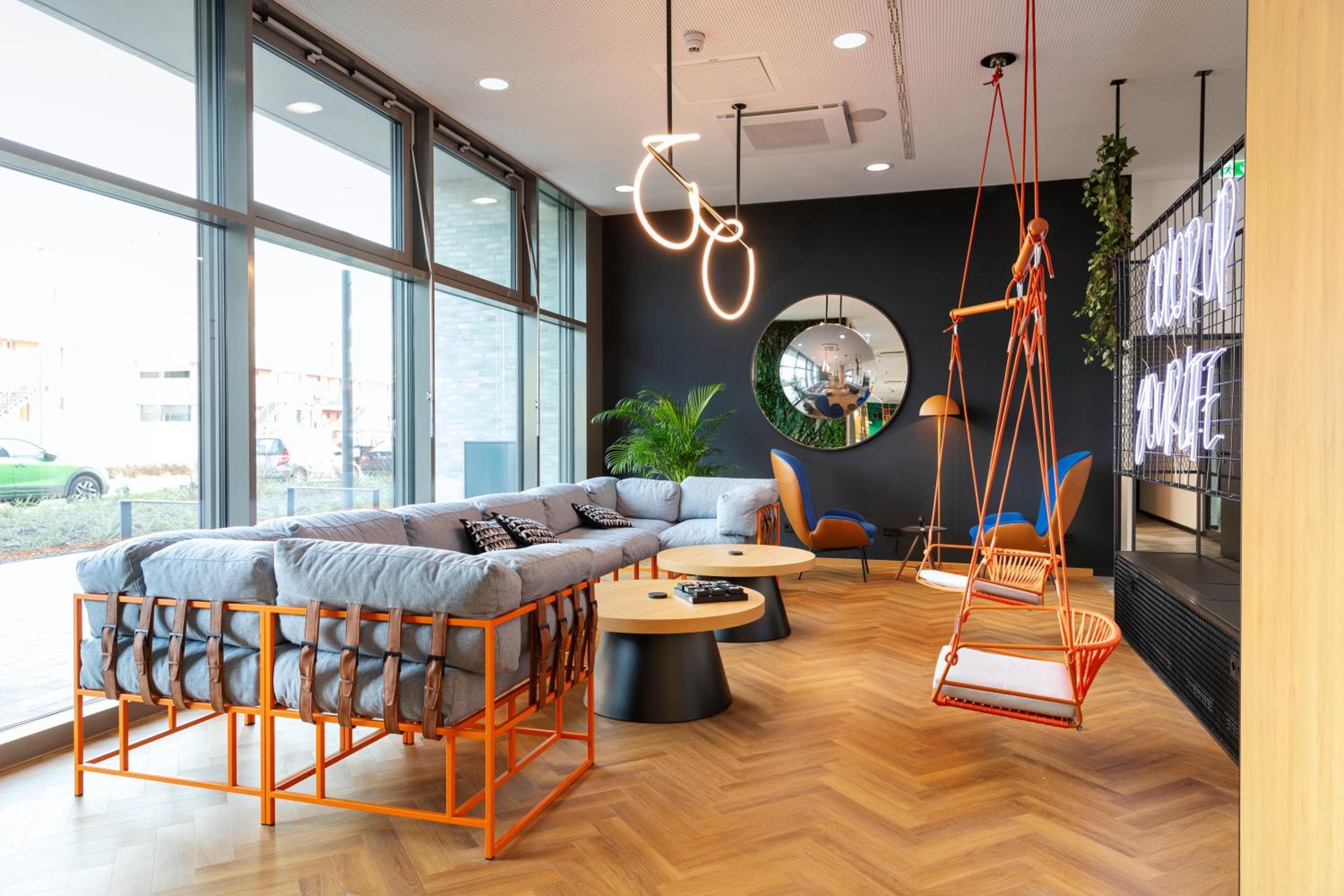 LOGINN Hotel Köln Airport