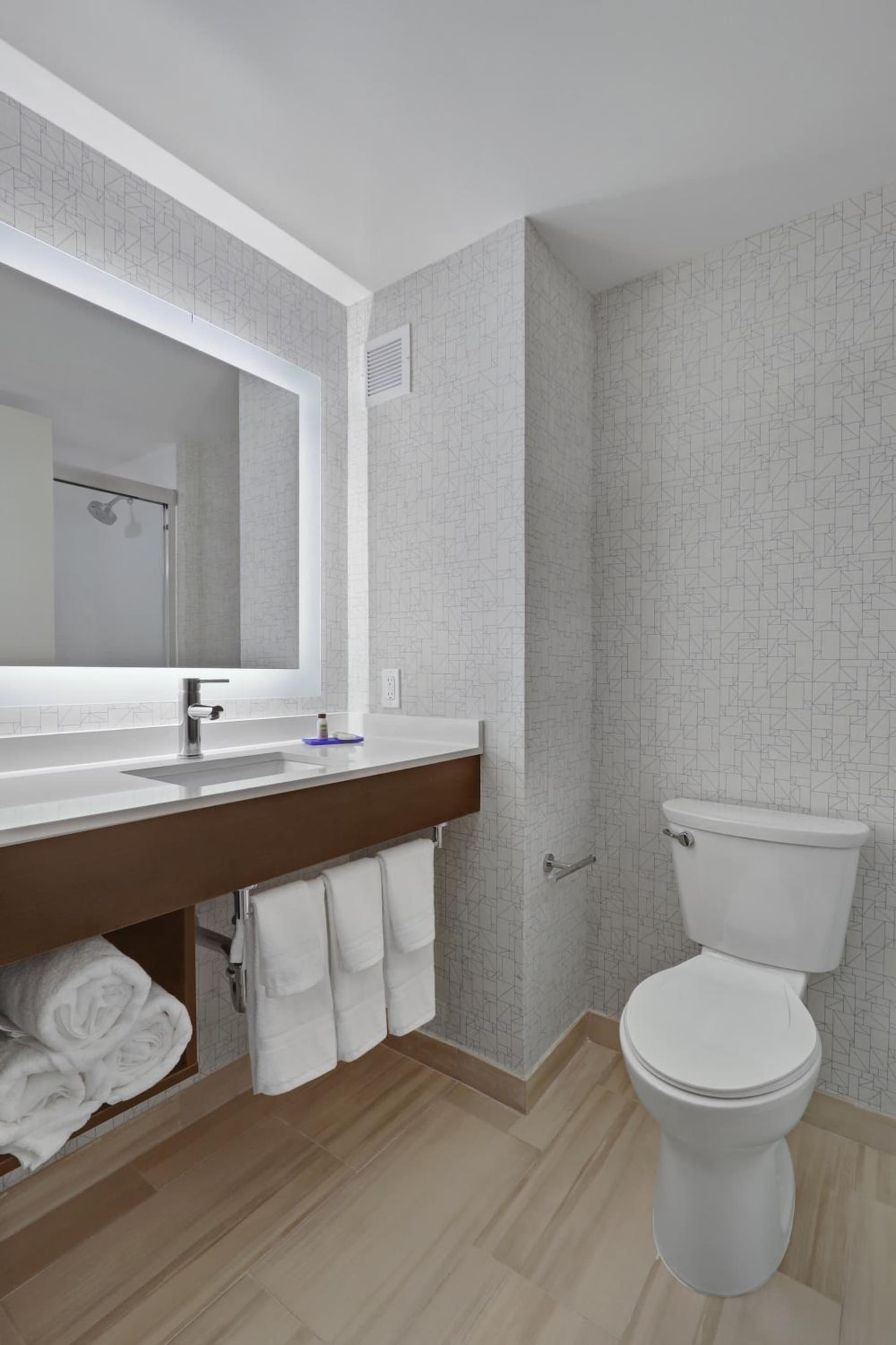 Hotel 1200