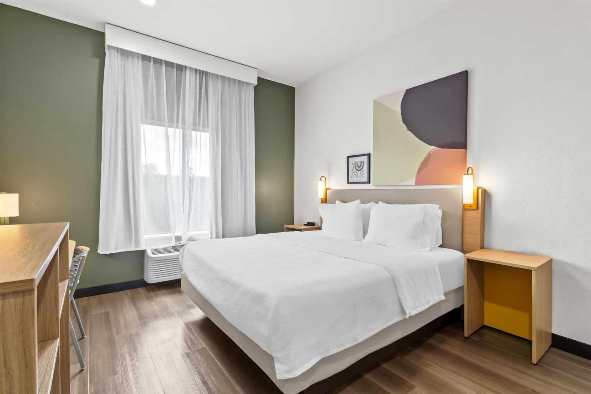 Spark by Hilton Houston Hobby Airport