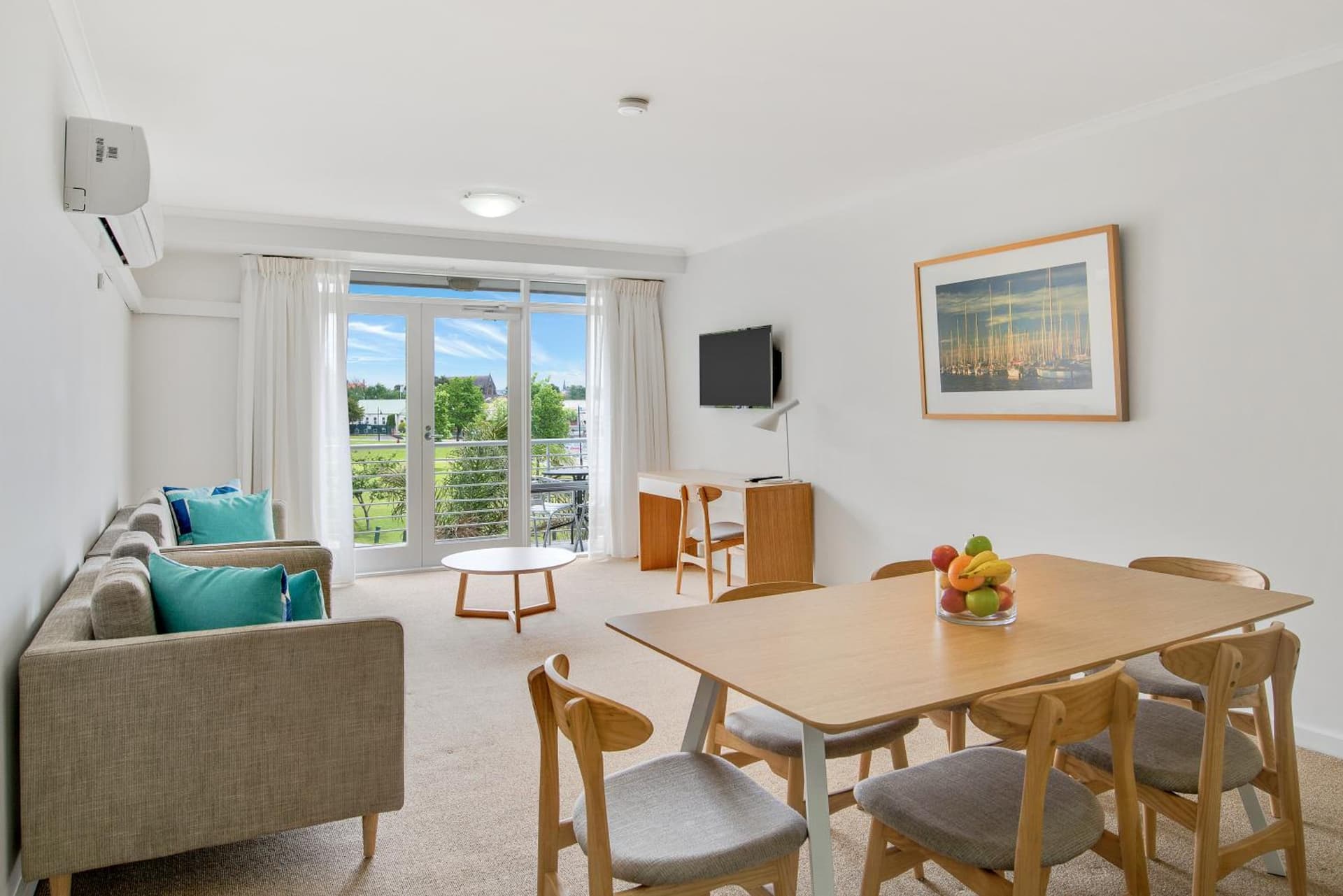 MainStay Suites Williamstown