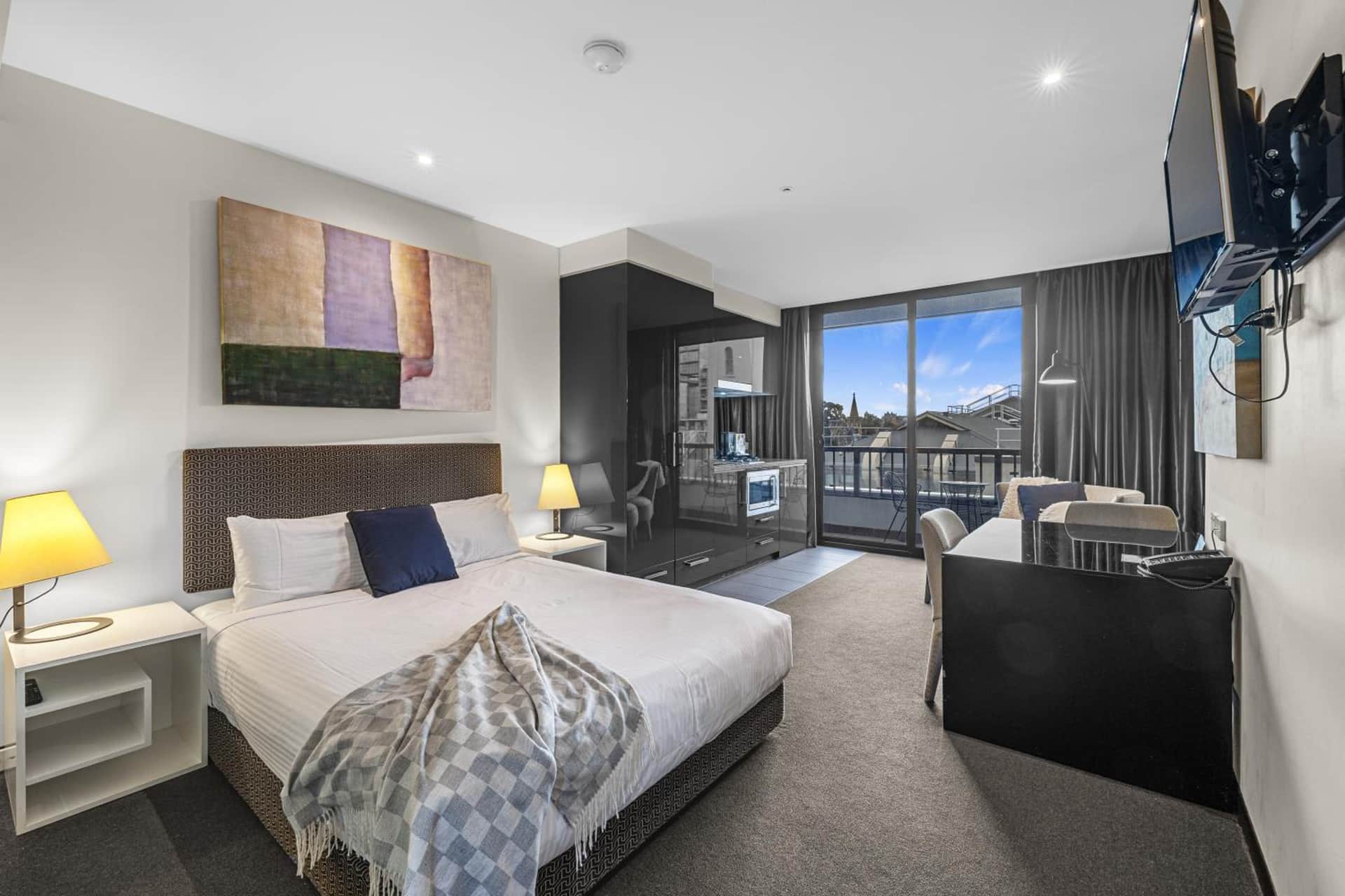 MainStay Suites Hawthorn