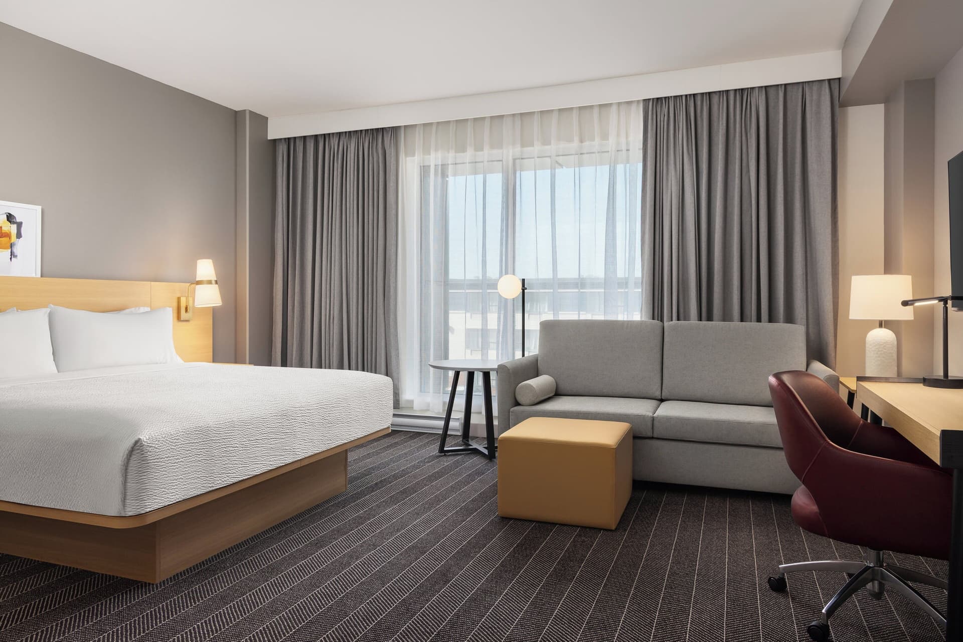 Staybridge Suites Montreal Airport - St-Laurent by IHG