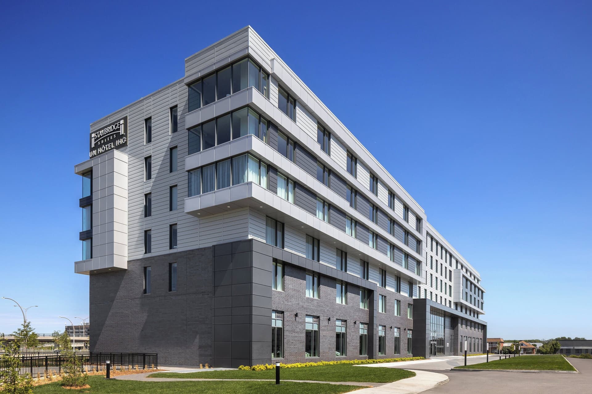 Staybridge Suites Montreal Airport - St-Laurent by IHG