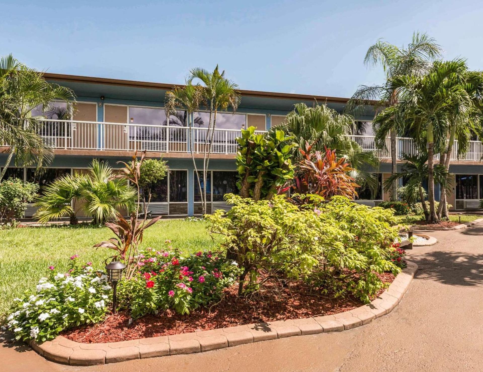 Rodeway Inn & Suites Fort Lauderdale Airport / Cruise Port