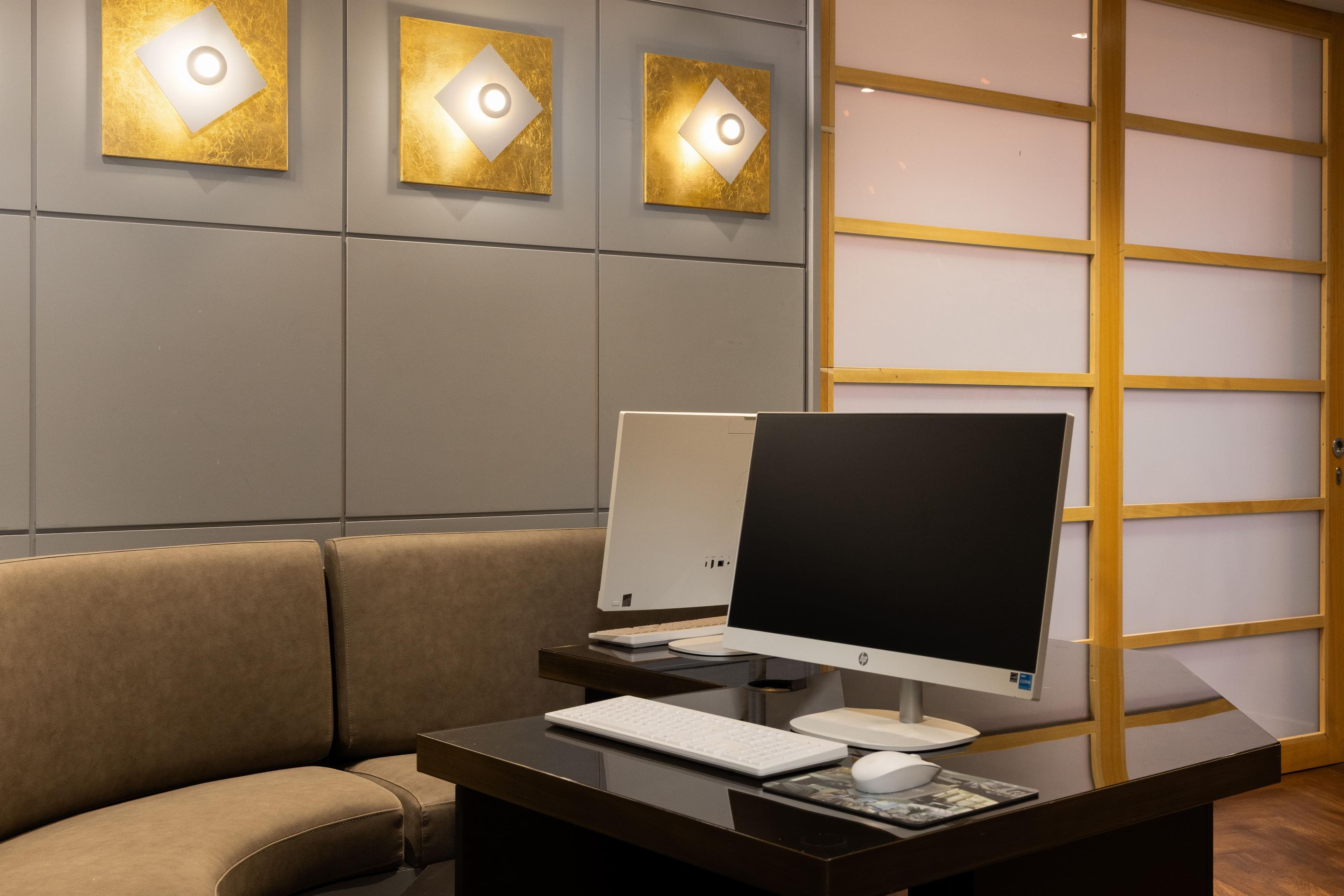 Holiday Inn Milan Garibaldi Station