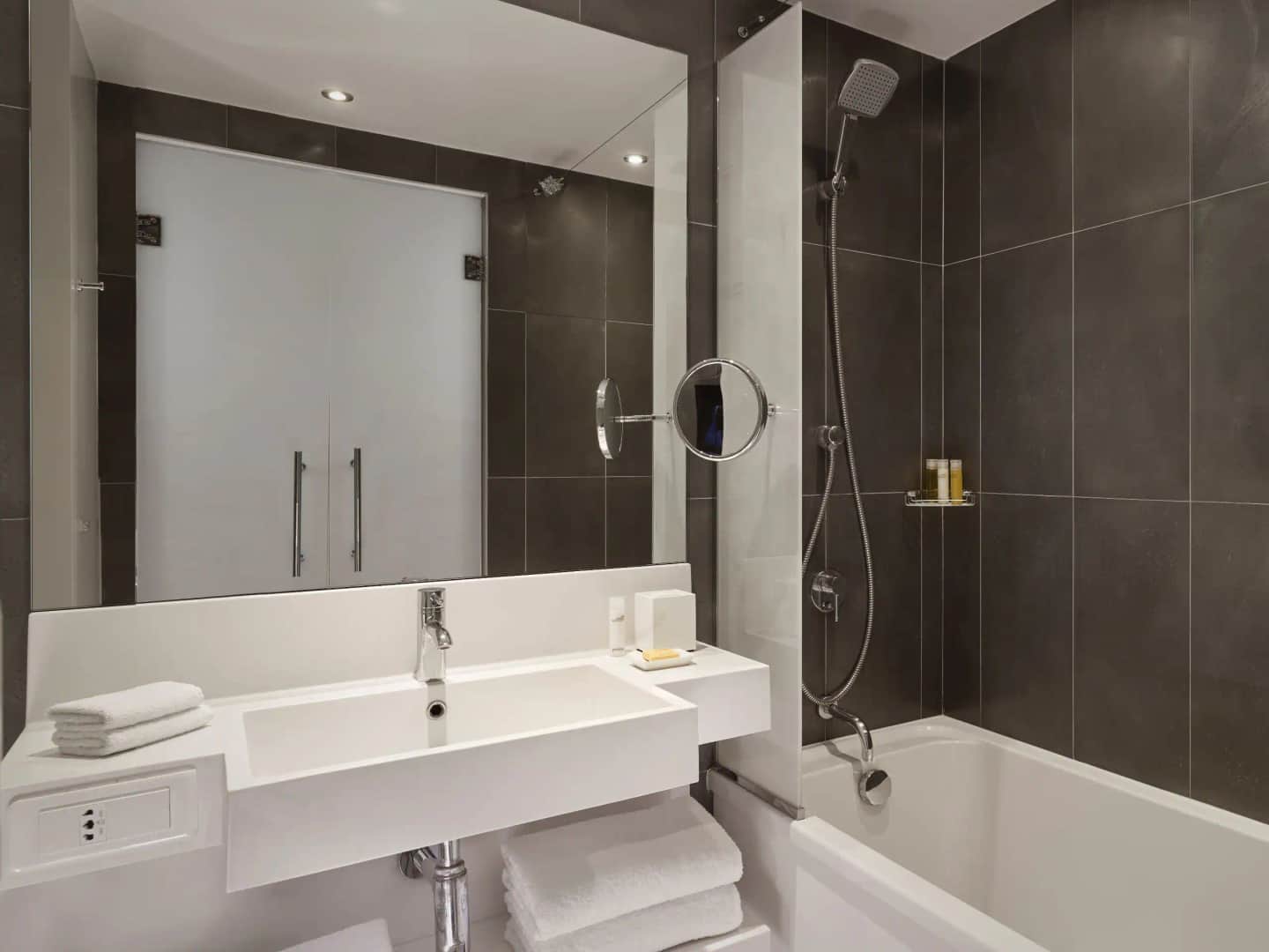 Hyatt Regency Paris Etoile