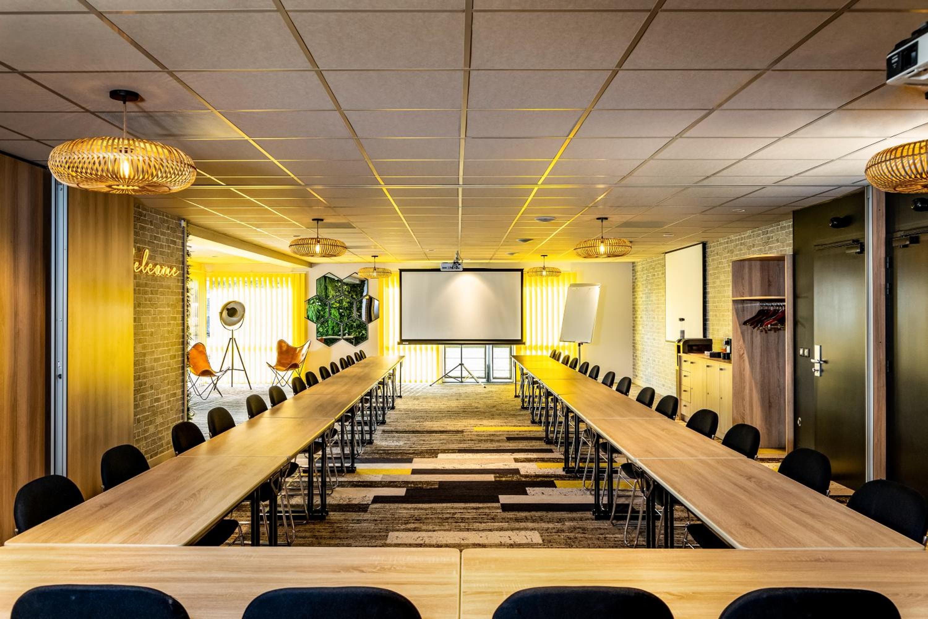 Mercure Lyon Est Chaponnay Hotel