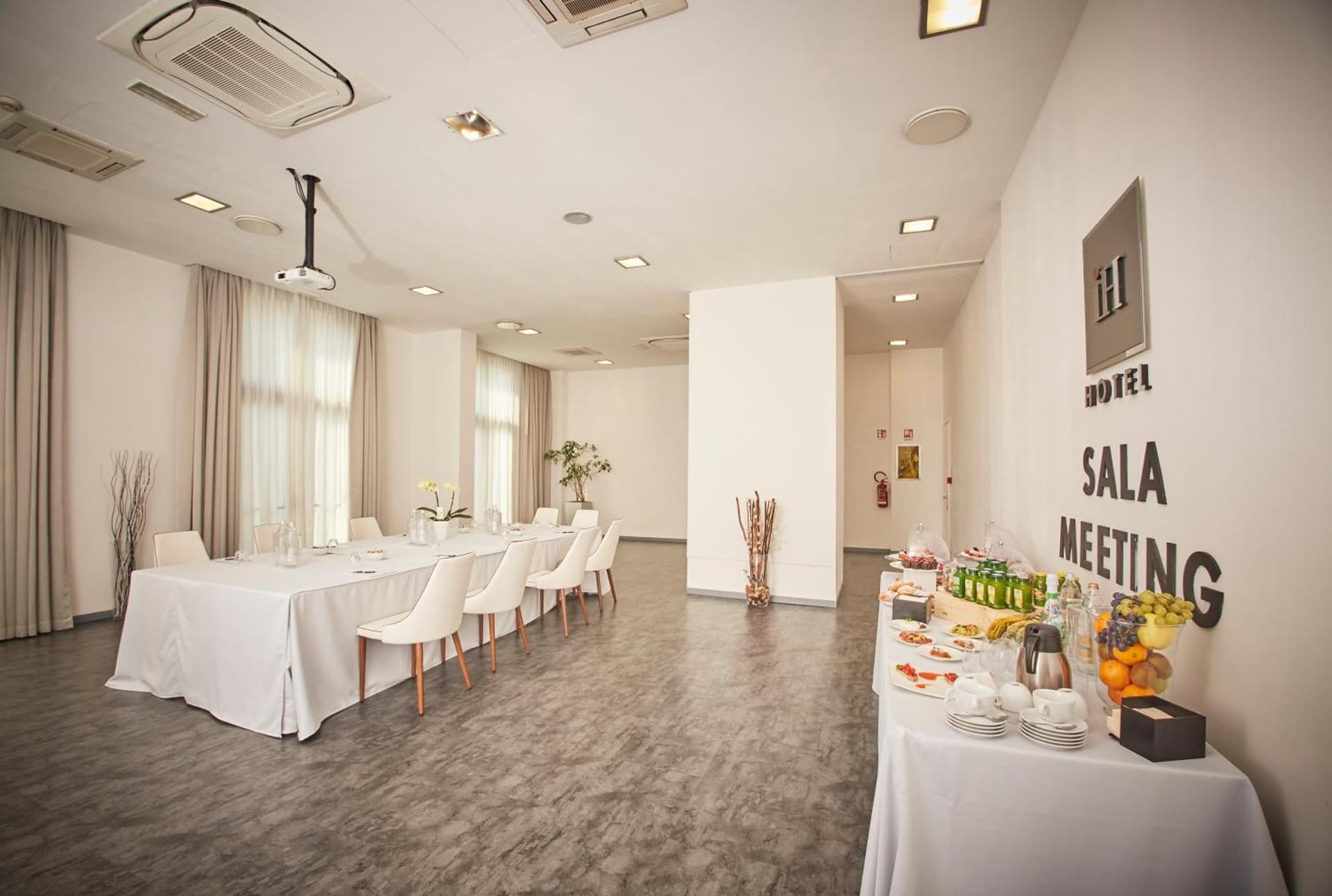 IH Hotels Milano Lorenteggio