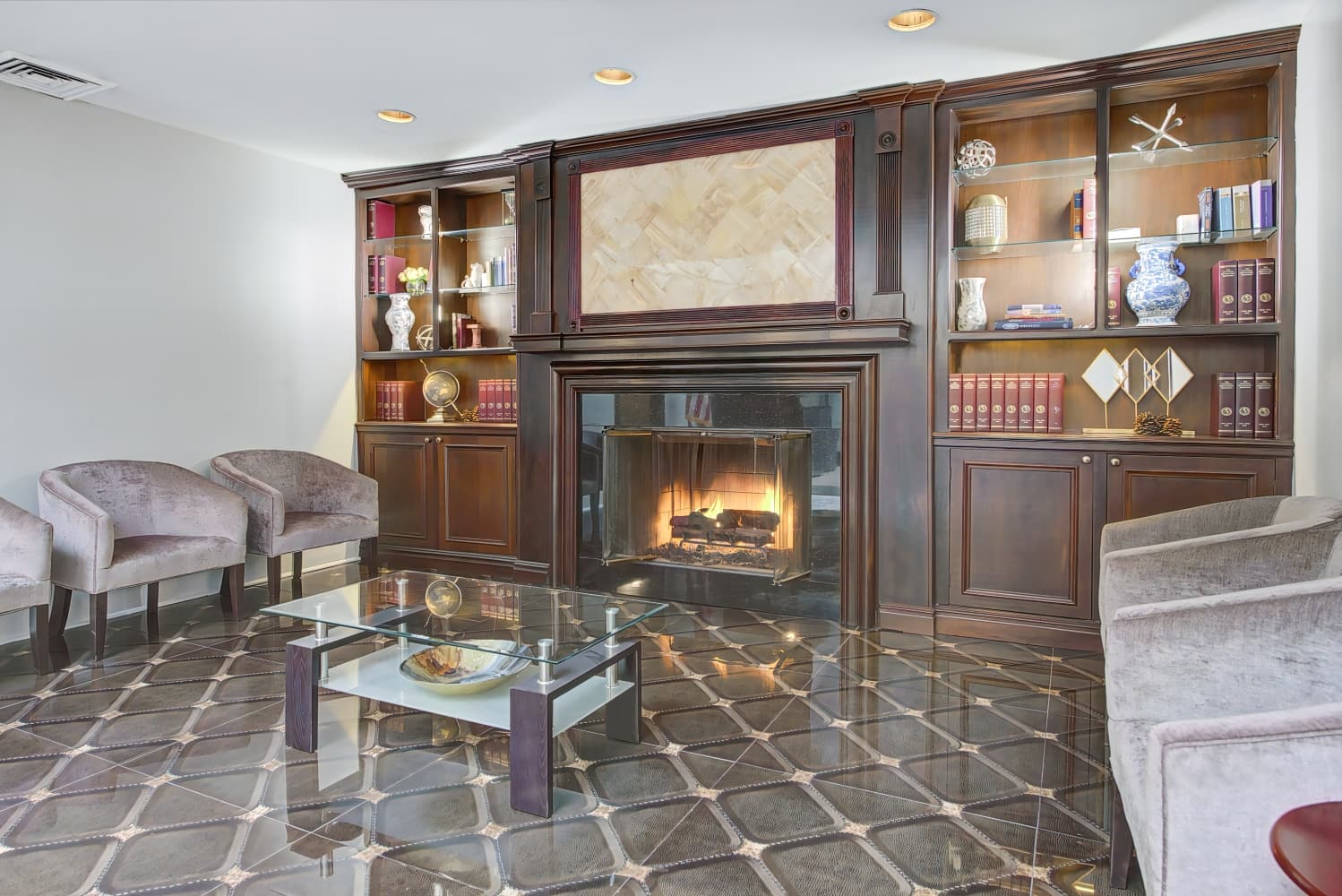 The Roslyn, Tapestry Collection by Hilton