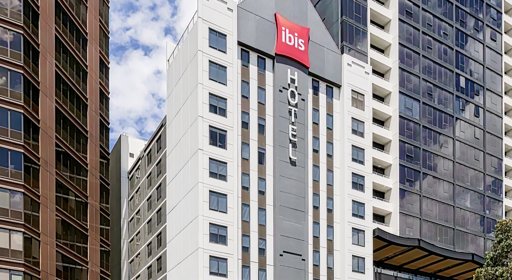 ibis Melbourne Hotel & Apartments